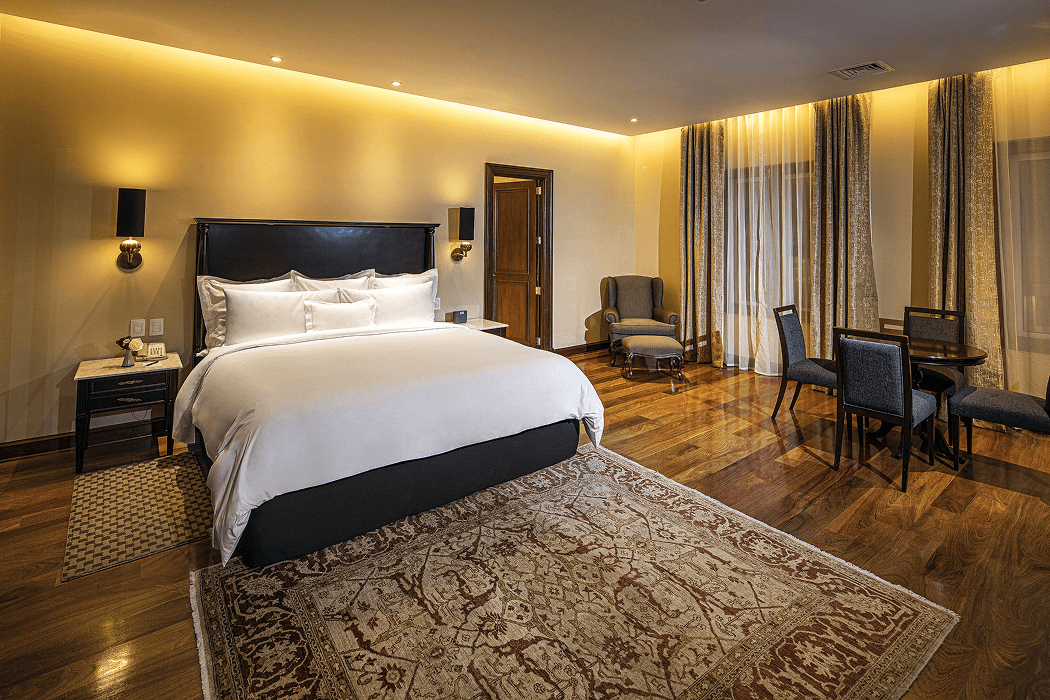 Country Club Suite Golf View 2